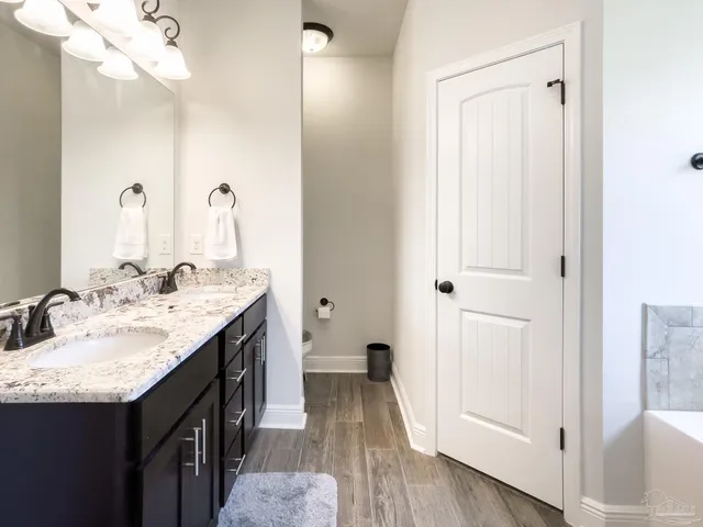 $2,200 | 12381 Another Way, Pensacola, FL 32506