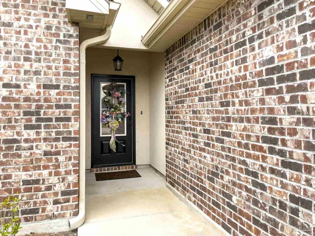 $2,200 | 12381 Another Way, Pensacola, FL 32506