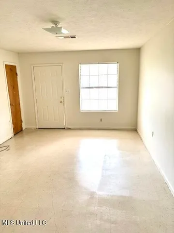 $660,000 | 412 East Hays Street, Hollandale, MS 38748