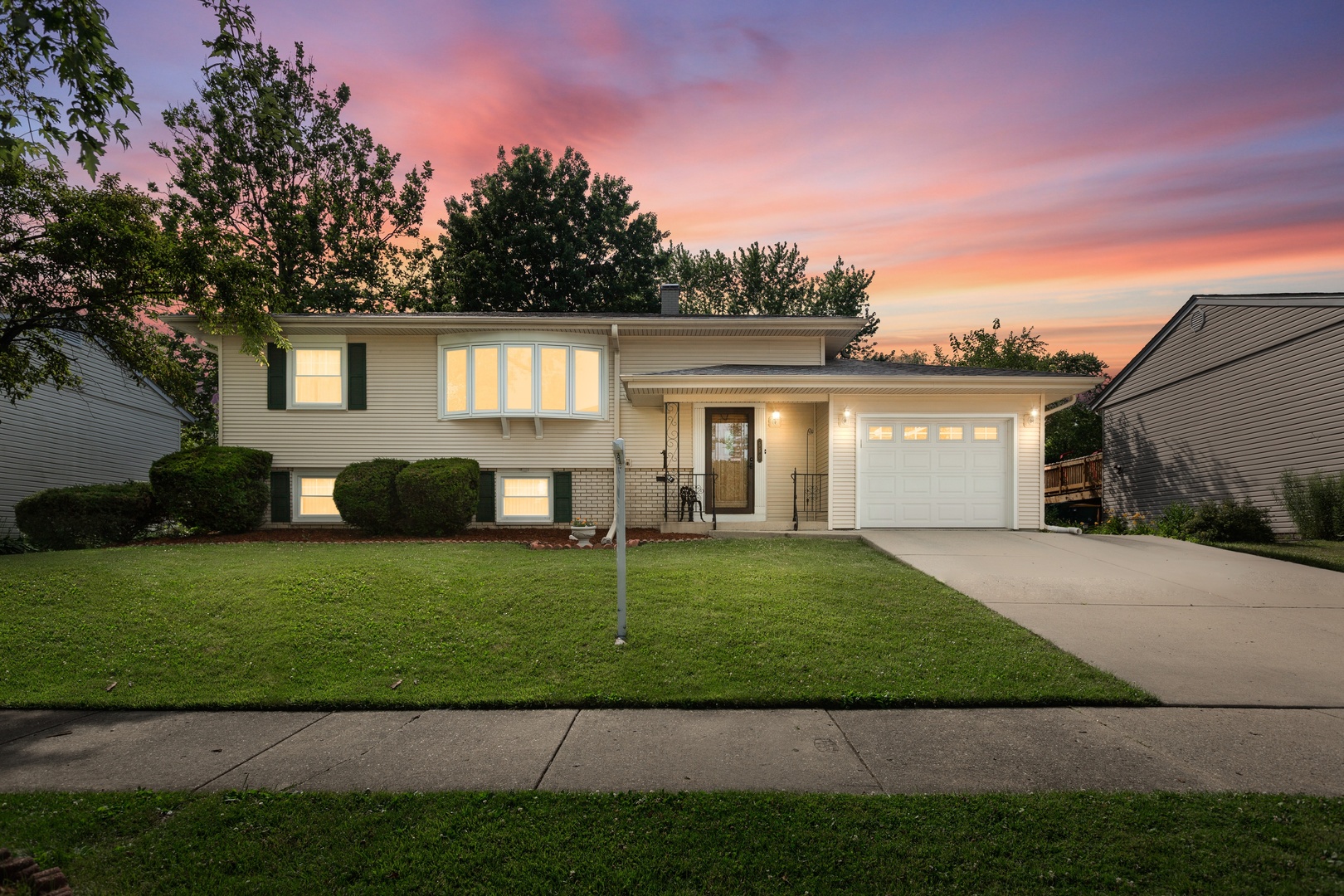 550 Weidner Road Buffalo Grove, IL 60089 - Photo 1 of 16