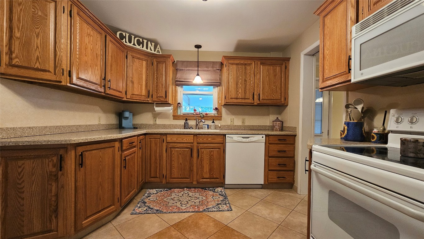 25 Wallace Road Binghamton, NY 13905 - Photo 7 of 43