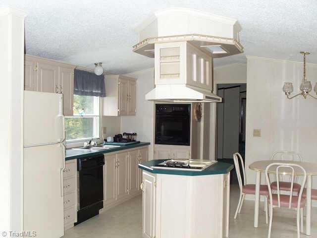 507 Riverview Road Lexington, NC 27292 - Photo 4 of 7 Other. Kitchen
