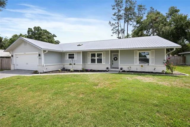 $299,900 | 12453 Southeast 61st Court, Belleview, FL 34420
