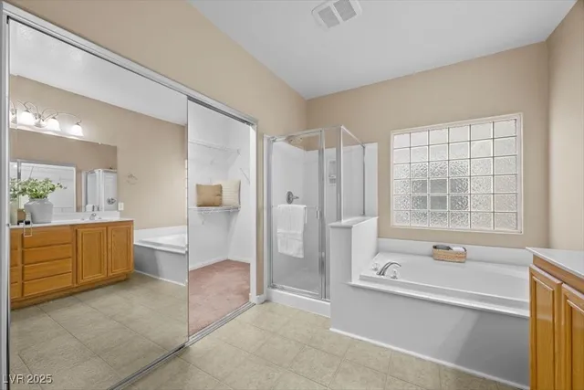 $625,000 | 121 Pettswood Drive, Henderson, NV 89002