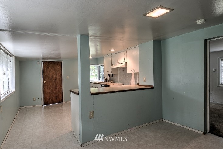 9404 232nd Street Southwest Edmonds, WA 98020 - Photo 7 of 13 Gallery Image 7