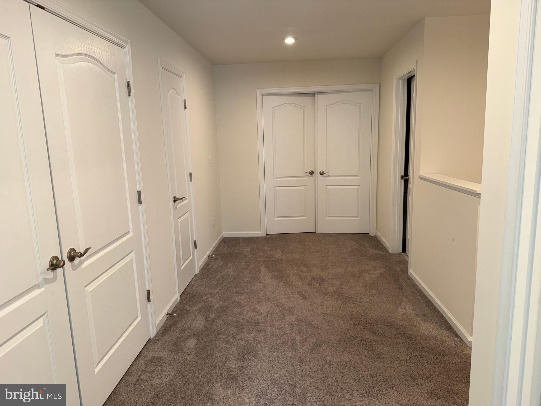 38041 Cross Gate Road Millville, DE 19967 - Photo 37 of 58 2nd level open area!