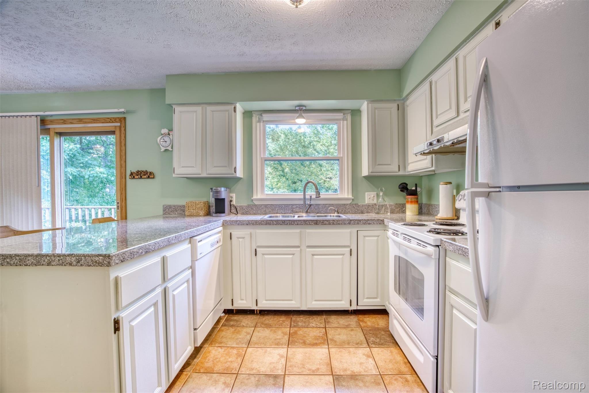 4538 Mason Road Howell, MI 48843 - Photo 13 of 41 DSC05159_50.jpg