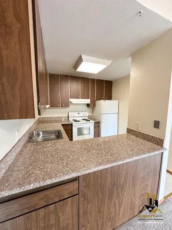 $1,595 | 2200 Woodside Lane, Unit 5, Sacramento, CA 95825
