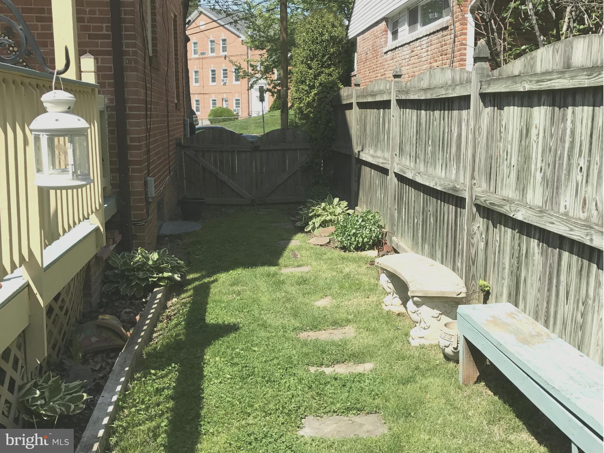 1312 Leegate Road Northwest Washington, DC 20012 - Photo 29 of 30 a view of a balcony with chairs
