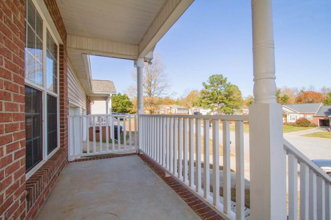 108 Raeburn Way Anderson, SC 29621 - Photo 5 of 29