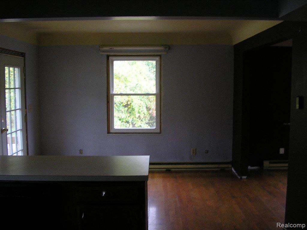 17992 Waterloo Road Chelsea, MI 48118 - Photo 5 of 6 32372872 Dining Room.jpg
