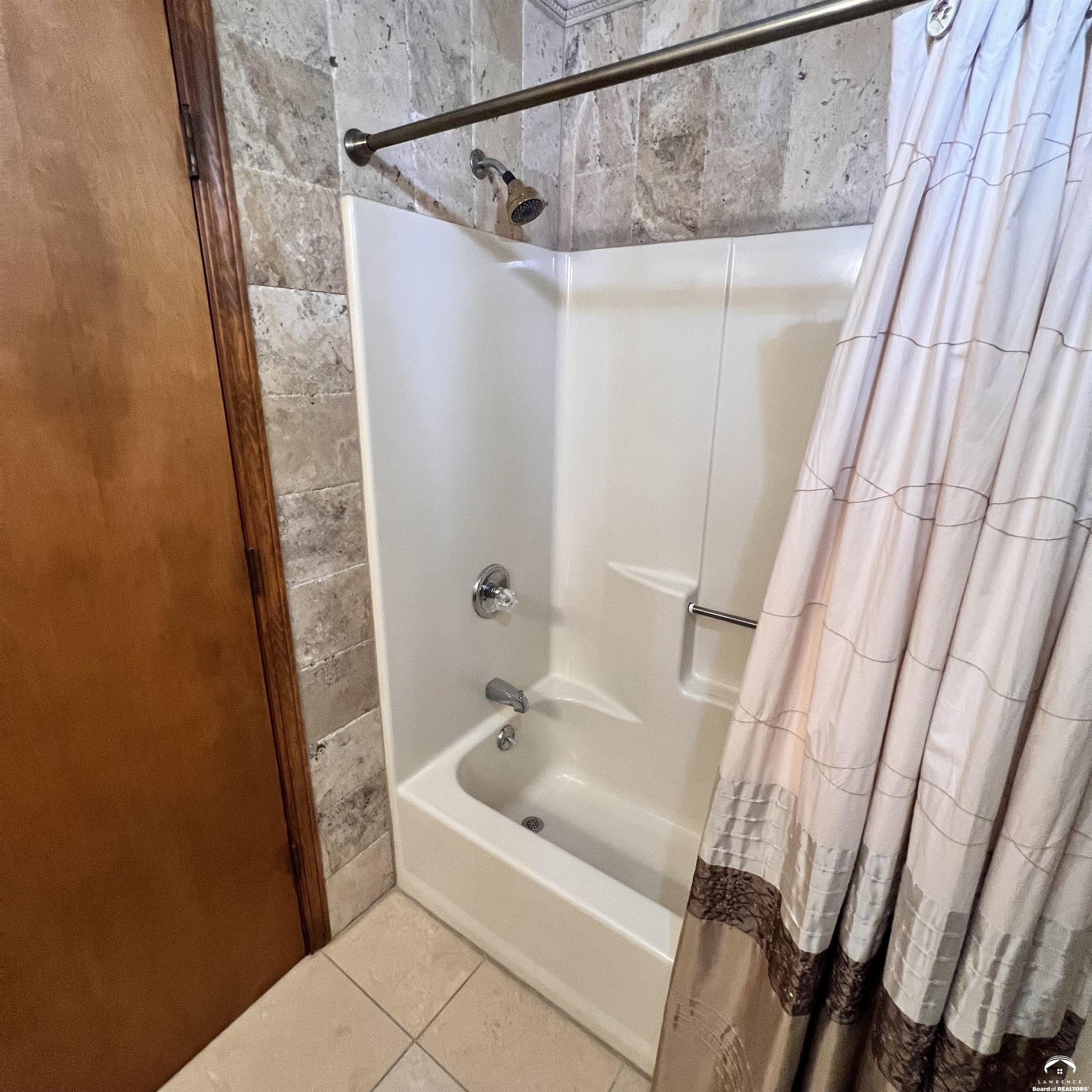 3840 Northeast Kimball Road Topeka, KS 66617 - Photo 30 of 38