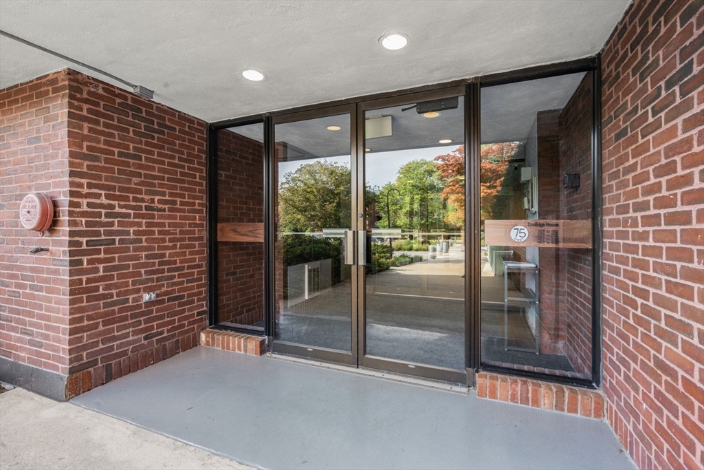 75 Grove Street, Unit 228 Wellesley, MA 02482 - Photo 22 of 24 Gallery Image 22