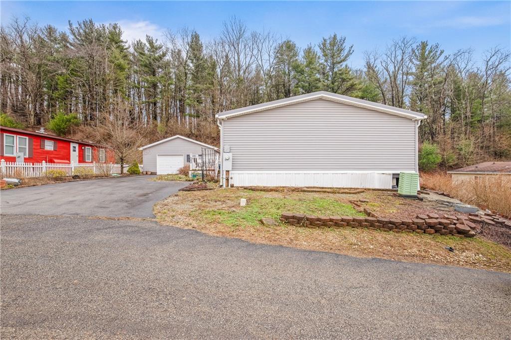 64 High View Drive Donegal, PA 15628 - Photo 4 of 9
