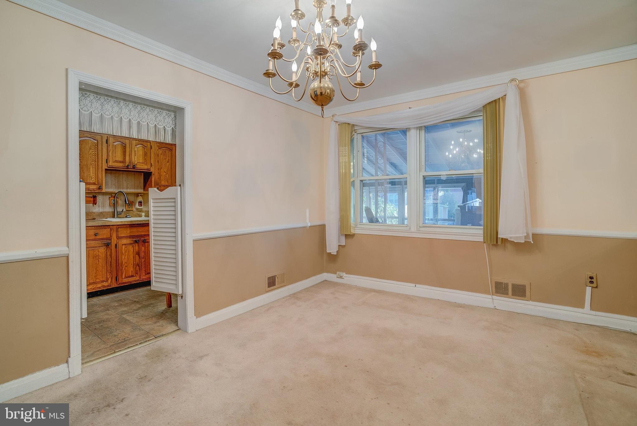 1205 Walker Avenue Baltimore, MD 21239 - Photo 7 of 39