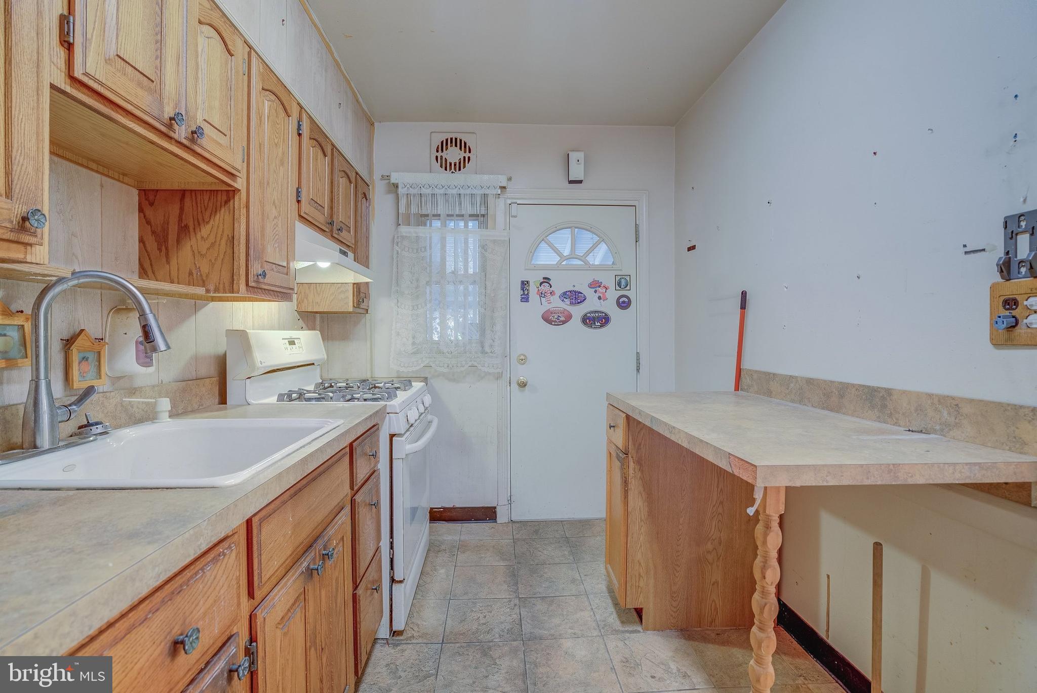 1205 Walker Avenue Baltimore, MD 21239 - Photo 10 of 39