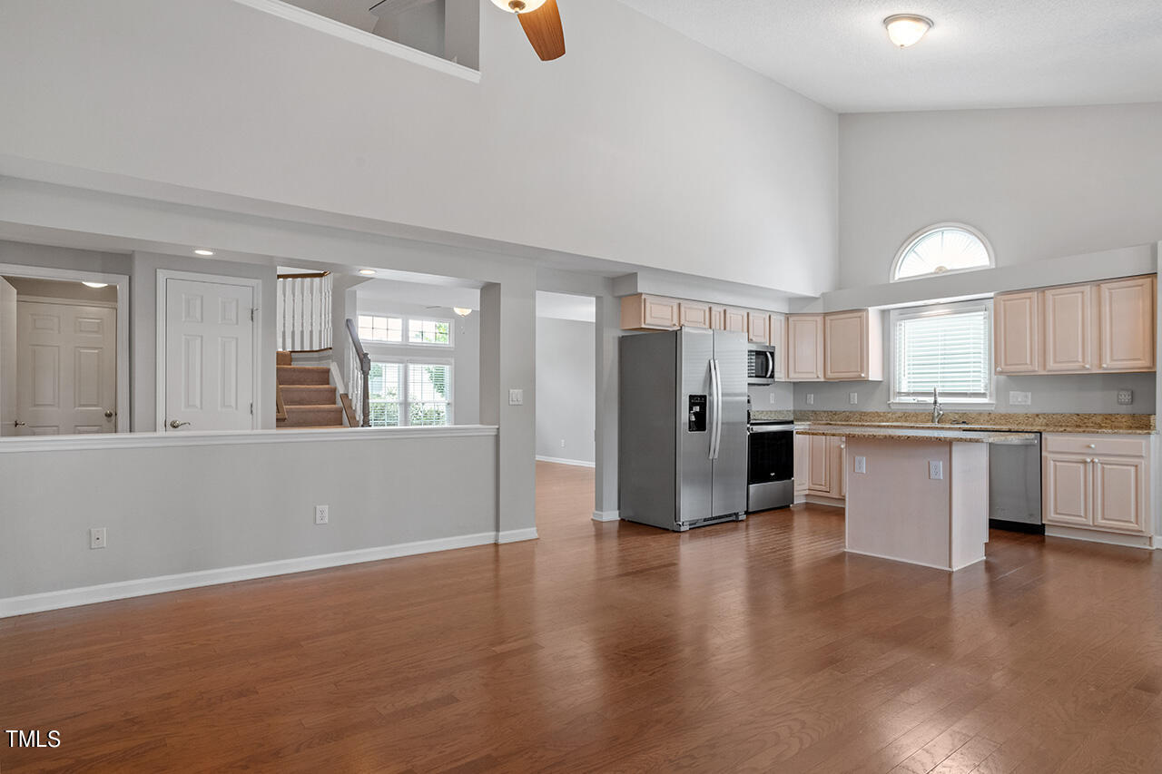 2313 Kendricks Court Raleigh, NC 27613 - Photo 11 of 42 2313 Kendricks Court_16