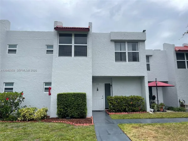$2,900 | 9401 Evergreen Place, Unit 103, Davie, FL 33324