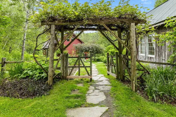 $1,259,000 | 1355 Podunk Road, Norwich, VT 05055