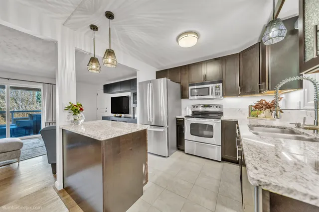 $295,000 | 202 East Rockwood Boulevard, Unit 2, Spokane, WA 99202