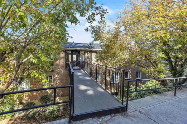 $295,000 | 202 East Rockwood Boulevard, Unit 2, Spokane, WA 99202