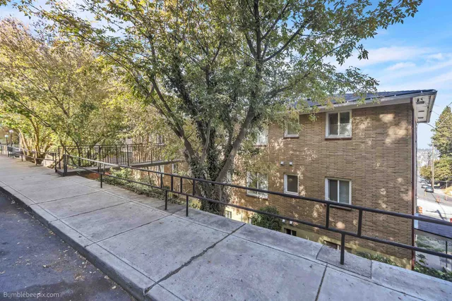 $295,000 | 202 East Rockwood Boulevard, Unit 2, Spokane, WA 99202