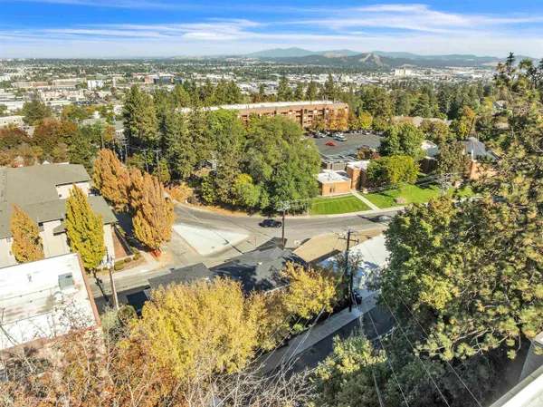 $295,000 | 202 East Rockwood Boulevard, Unit 2, Spokane, WA 99202