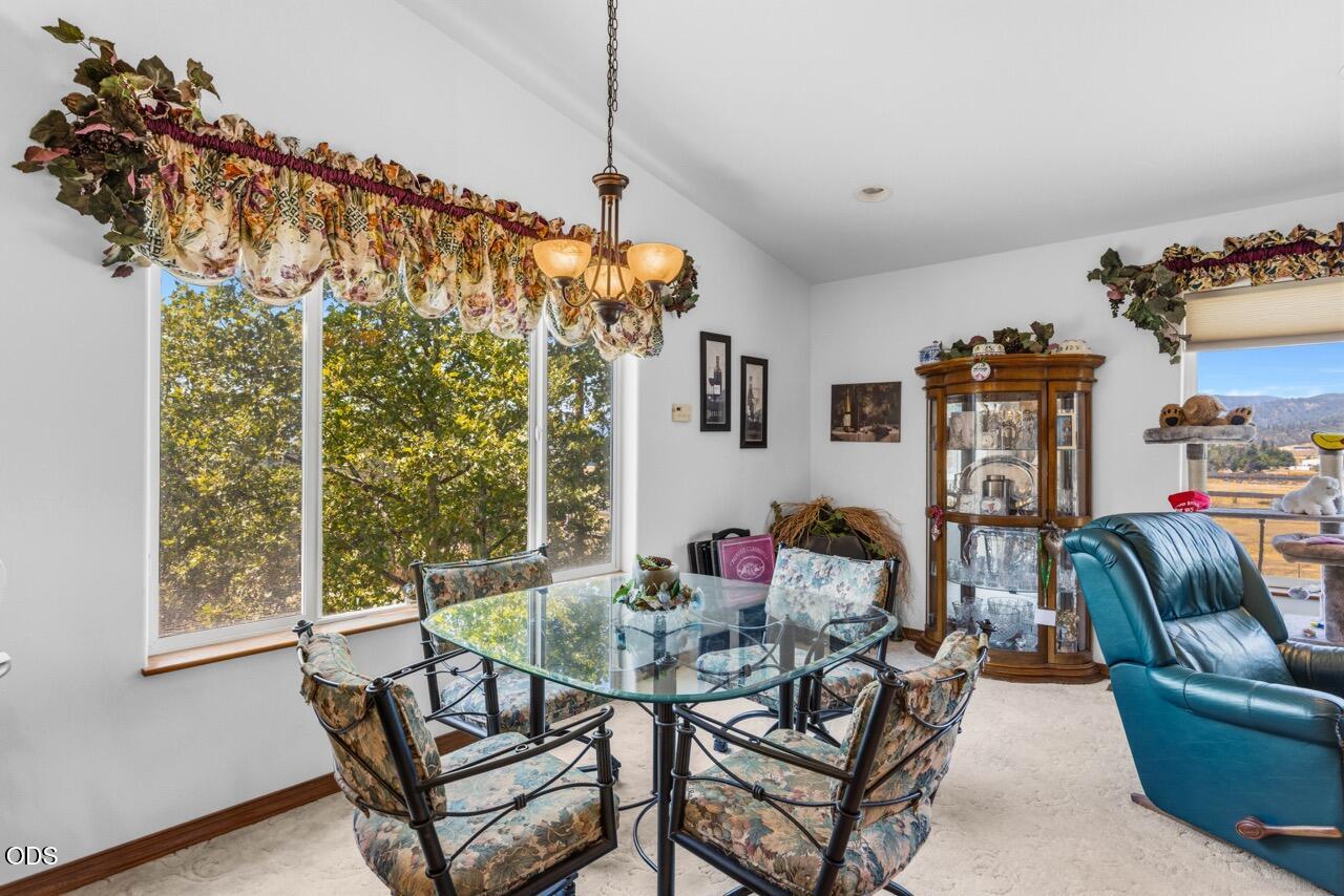 3375 Dodge Road White City, OR 97503 - Photo 14 of 37 Gallery Image 14