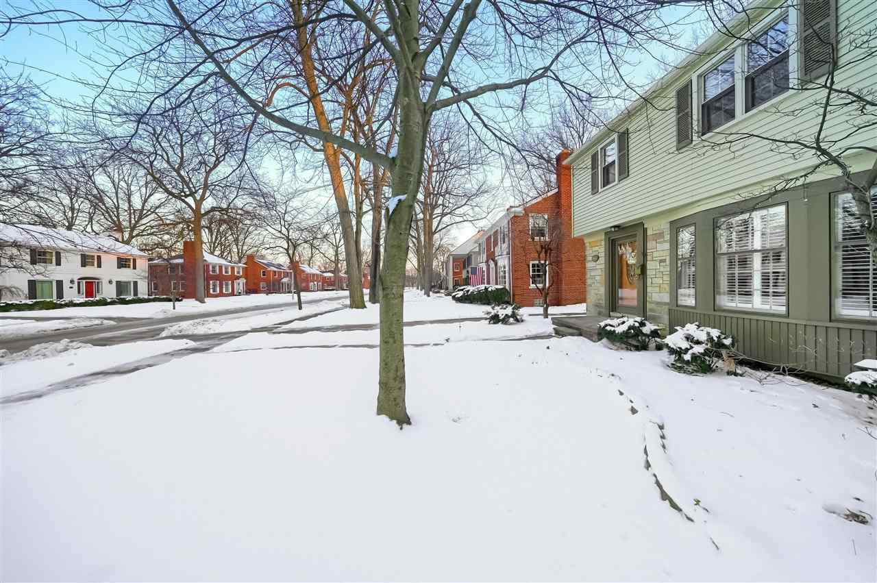 1861 Broadstone Road Grosse Pointe, MI 48236 - Photo 46 of 59 50065770-45.JPG