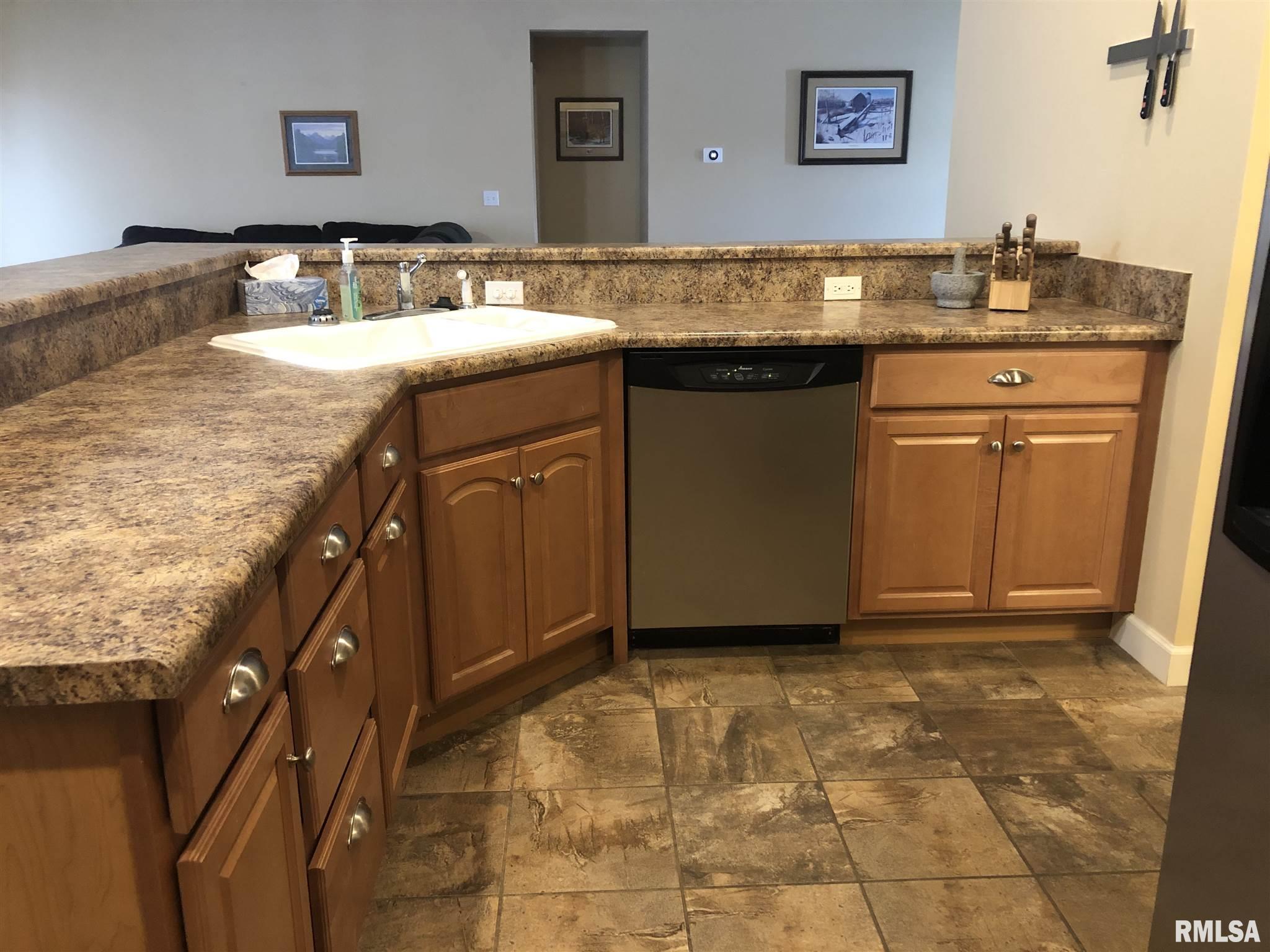451 Mill Ridge Road Clinton, IA 52732 - Photo 7 of 25 Gallery Image 7