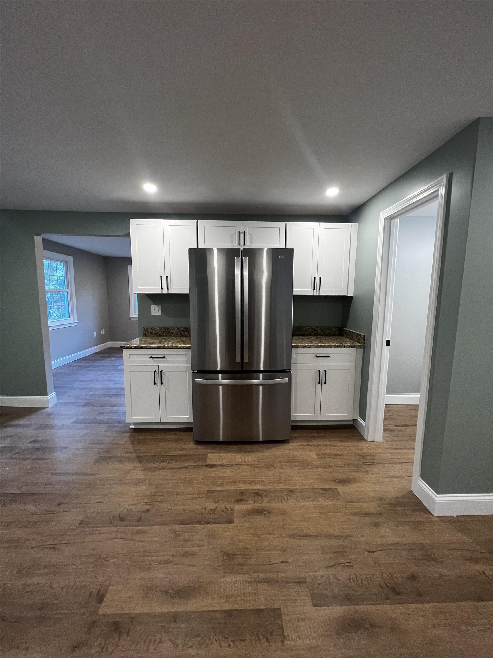 16 Boulder Drive, Unit B Hudson, NH 03051 - Photo 2 of 30