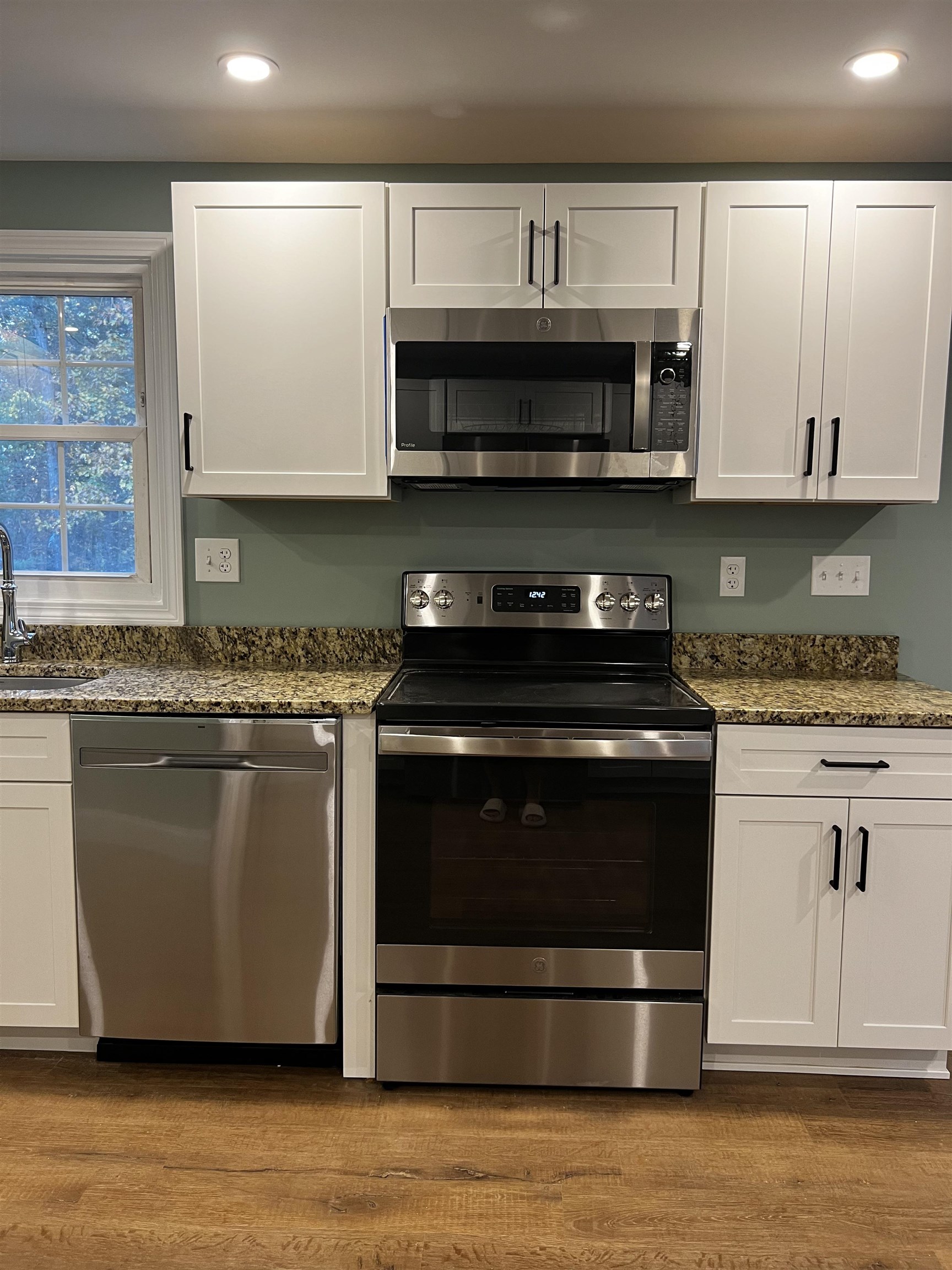 16 Boulder Drive, Unit B Hudson, NH 03051 - Photo 5 of 30