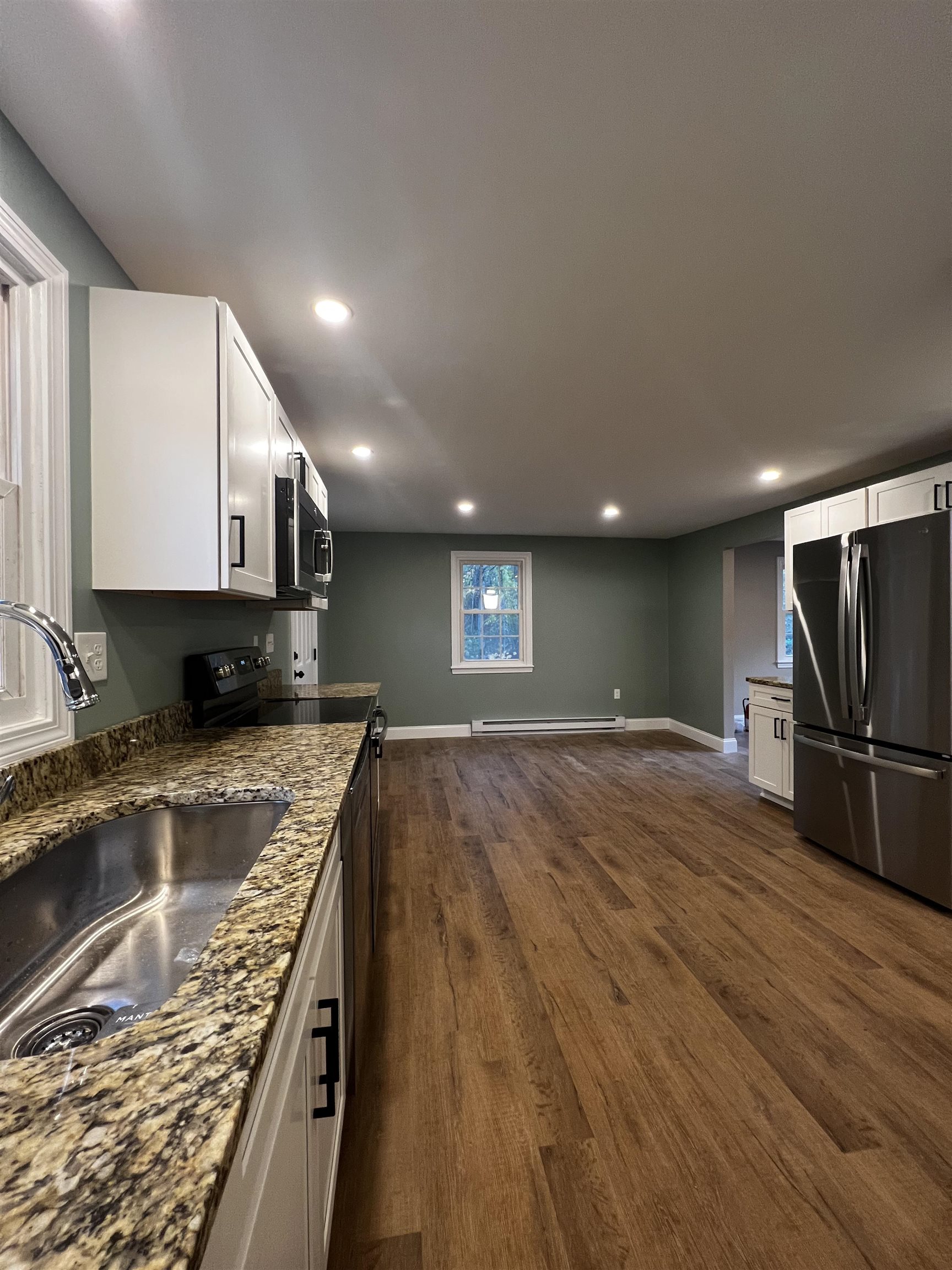 16 Boulder Drive, Unit B Hudson, NH 03051 - Photo 8 of 30