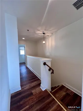 $1,850 | 527 West Thames Street, Unit 10, Norwich, CT 06360
