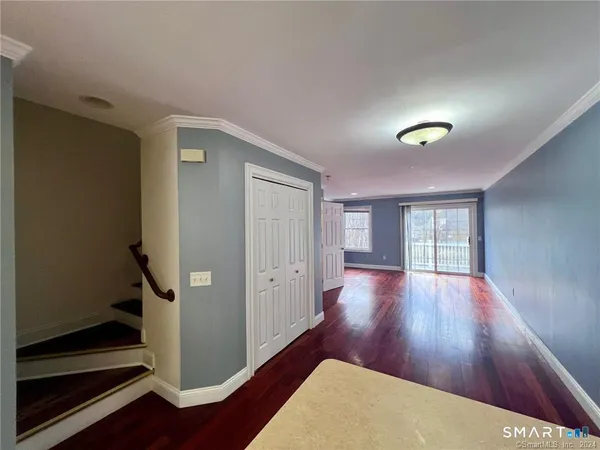 $1,850 | 527 West Thames Street, Unit 10, Norwich, CT 06360