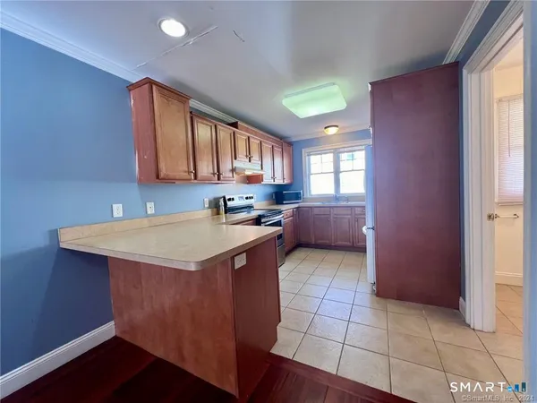 $1,850 | 527 West Thames Street, Unit 10, Norwich, CT 06360