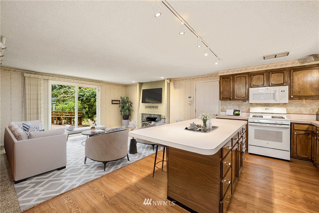 2287 Yew Street Road Bellingham, WA 98229 - Photo 10 of 38