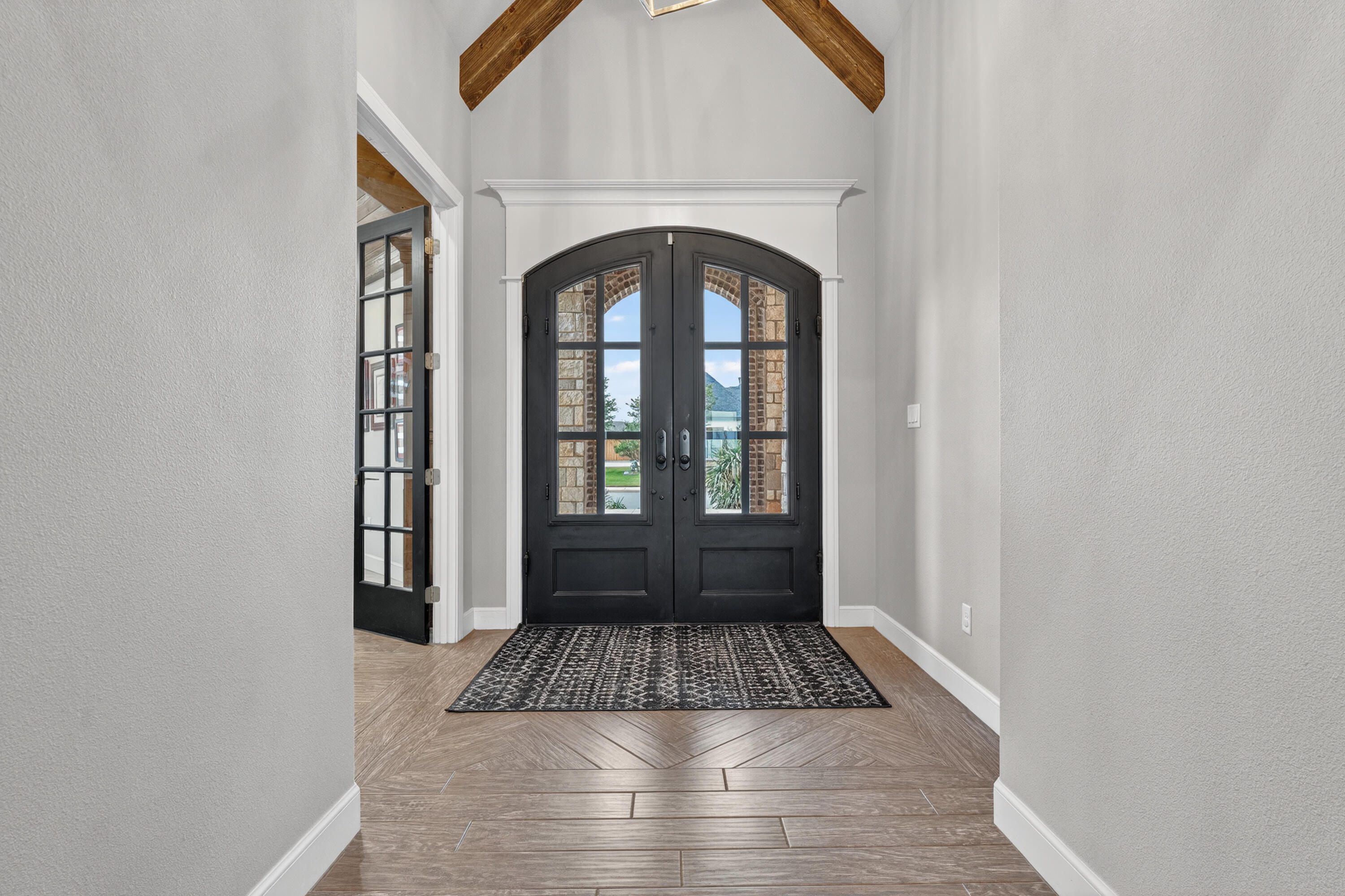 4003 140th Street Lubbock, TX 79423 - Photo 3 of 50 a view of entryway with front door