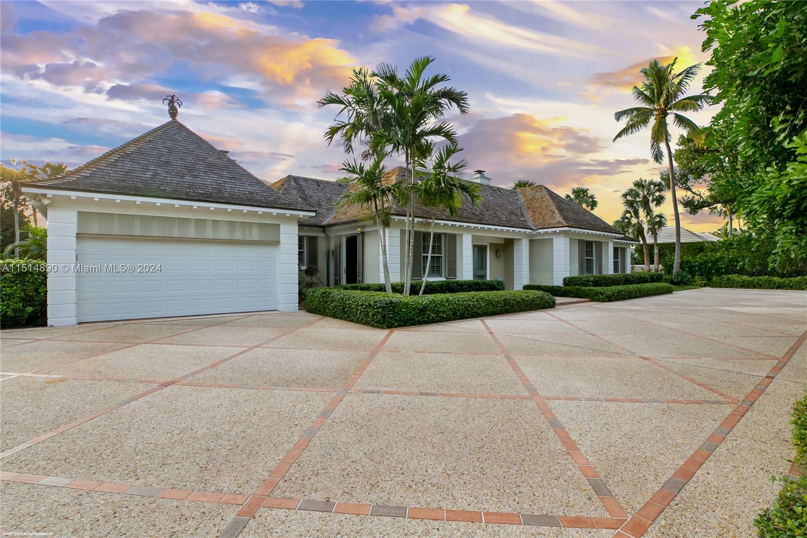 126 South Beach Road Jupiter Island, FL 33455 - Photo 11 of 63 Gallery Image 11