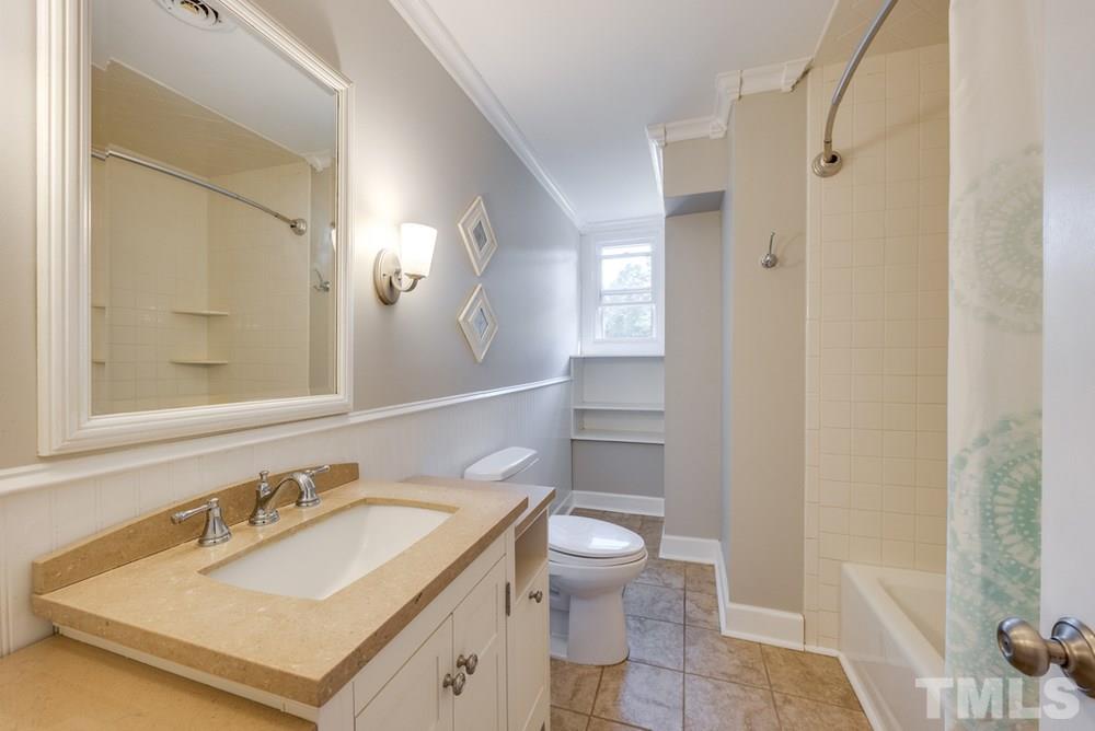 9909 Gralyn Road Raleigh, NC 27613 - Photo 17 of 29 UPSTAIRS FULL BATH