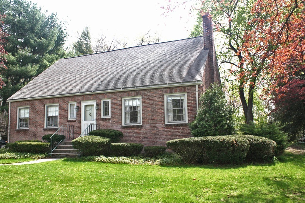 1517 Plumtree Road Springfield, MA 01119 - Photo 1 of 30 Gallery Image 1