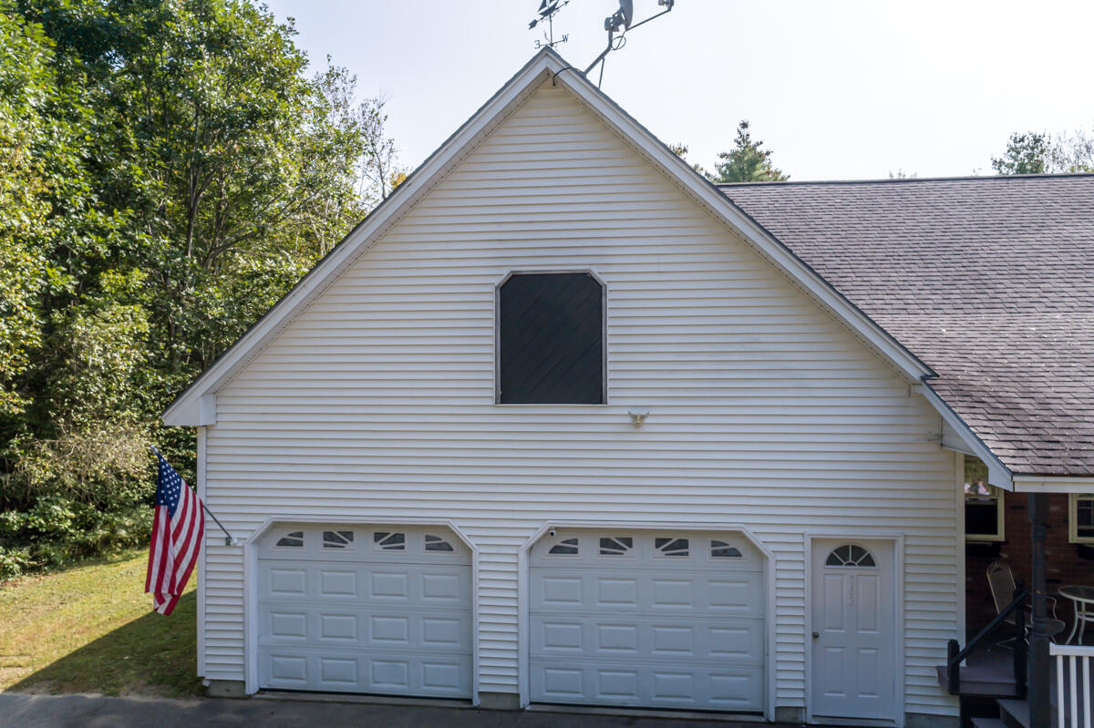 762 Hallowell Road Durham, ME 04222 - Photo 5 of 14 55-Garage