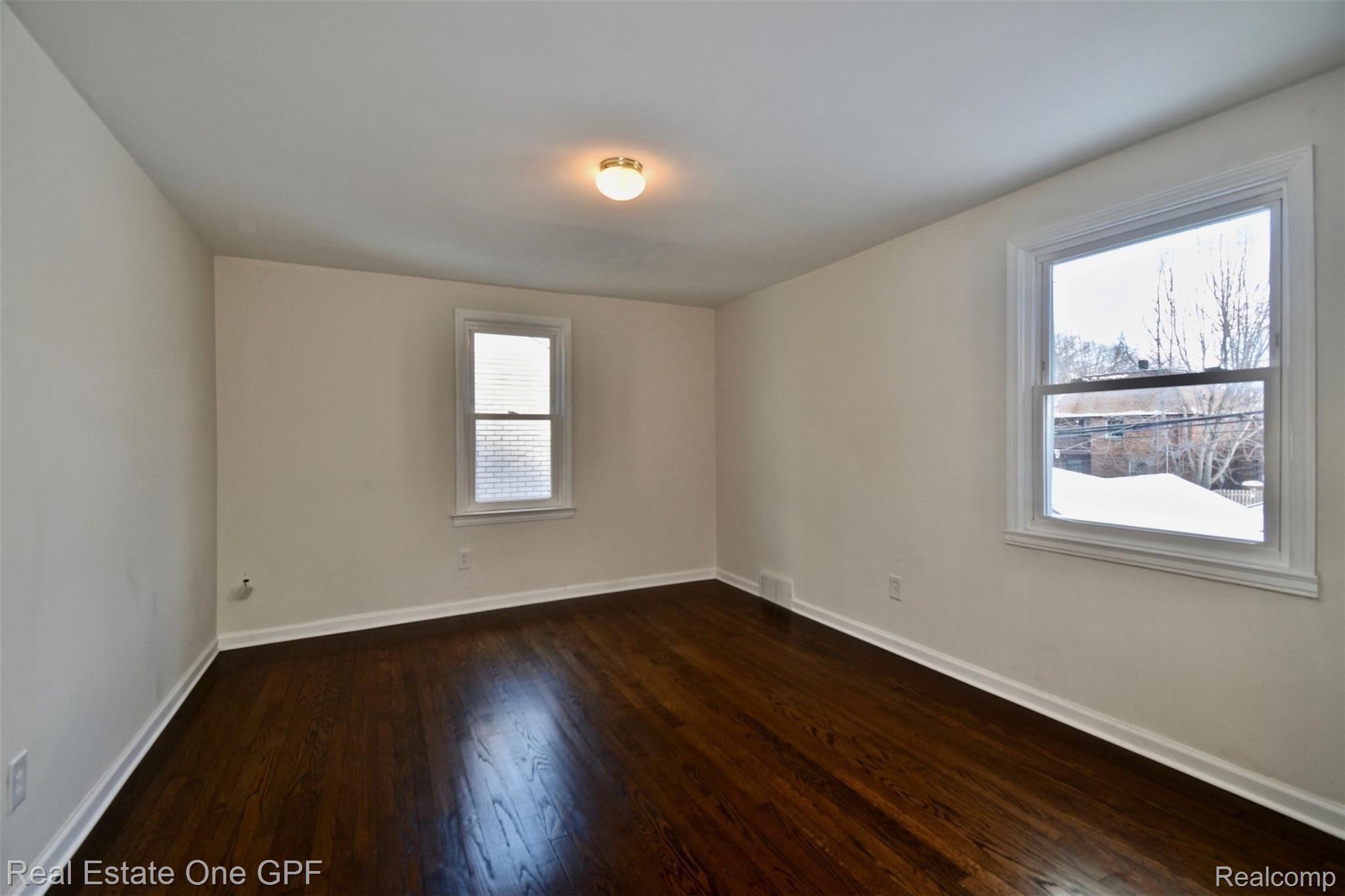 1630 Bournemouth Road Grosse Pointe, MI 48236 - Photo 15 of 23 15 DSC_1304.jpg