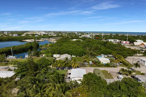 $500,000 | 329-63 Court Gulf Court, Marathon, FL 33050