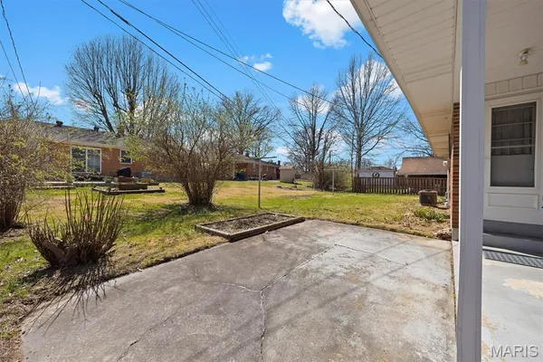 $249,000 | 628 Roanoke Drive, Edwardsville, IL 62025