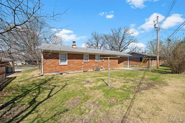 $249,000 | 628 Roanoke Drive, Edwardsville, IL 62025