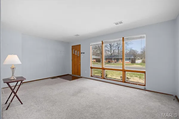 $249,000 | 628 Roanoke Drive, Edwardsville, IL 62025