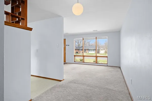 $249,000 | 628 Roanoke Drive, Edwardsville, IL 62025