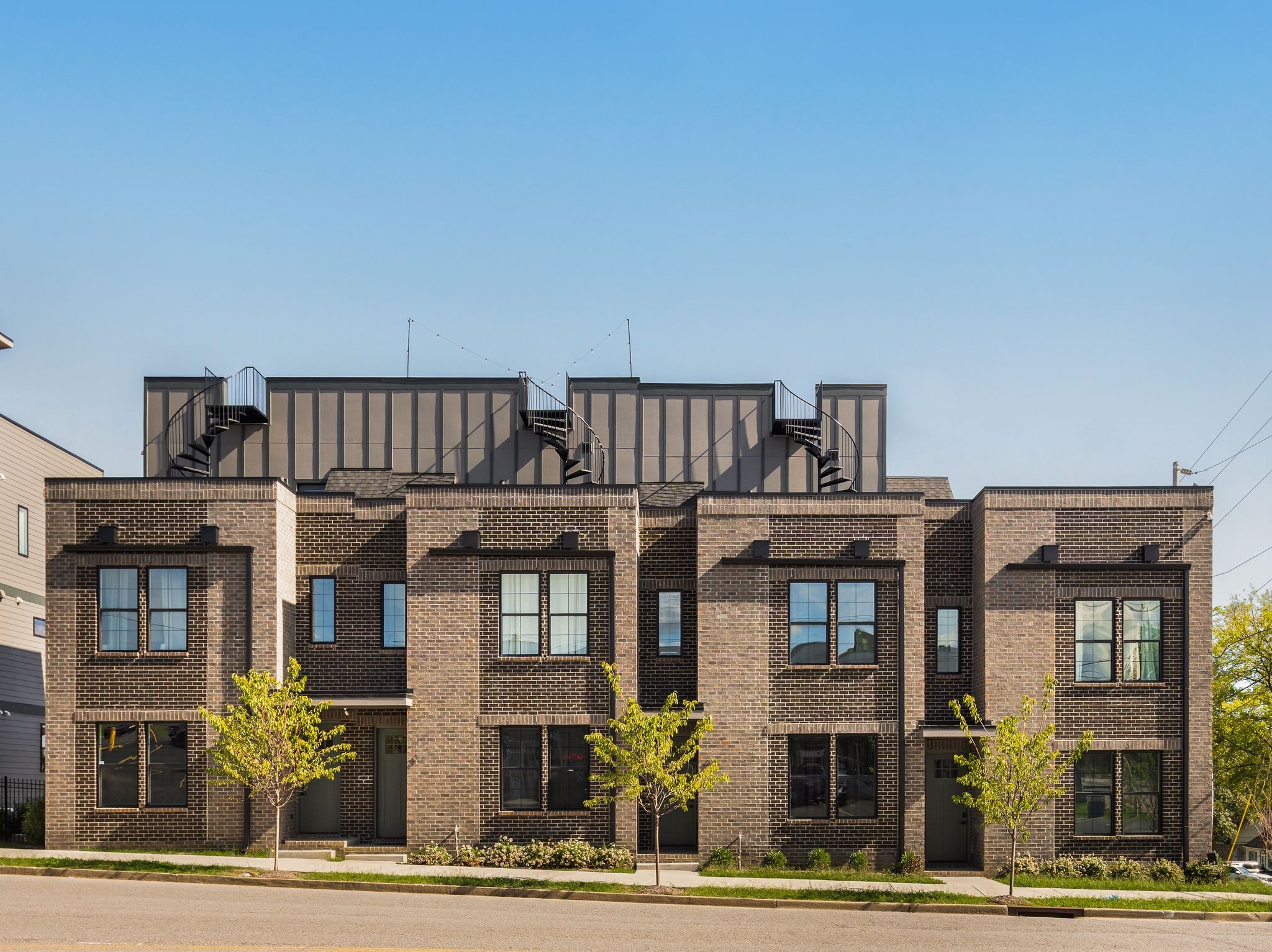 2000 South Hamilton Road, Unit 2 Nashville, TN 37218 - Photo 3 of 43 a front view of a multi story building