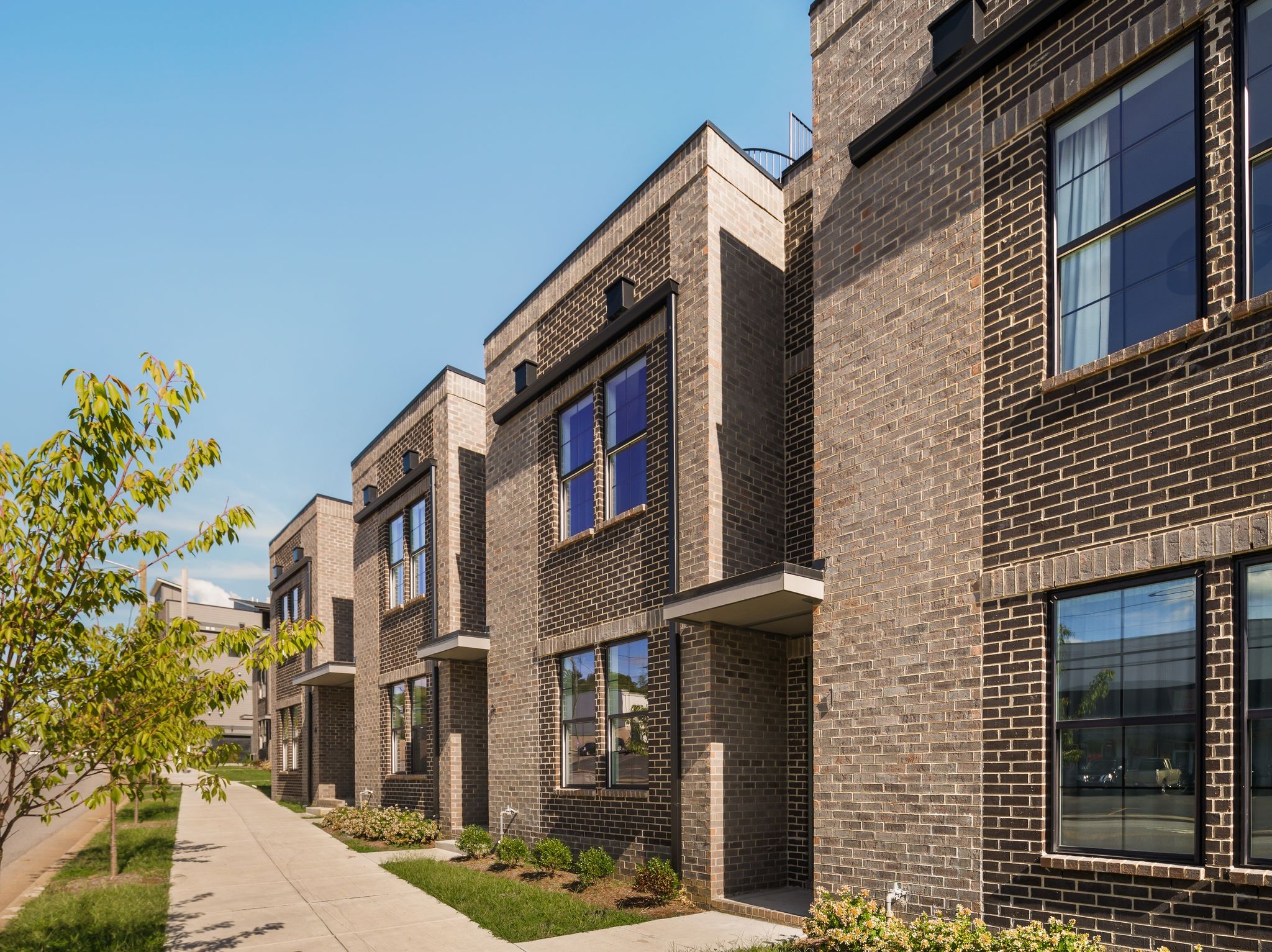 2000 South Hamilton Road, Unit 2 Nashville, TN 37218 - Photo 4 of 43 a view of buildings